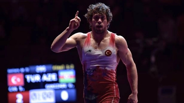 Milli güreşçi Selçuk Can’dan büyük başarı