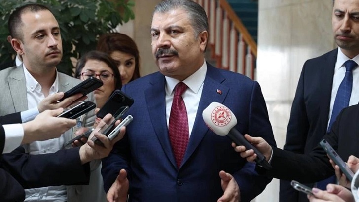 Bakan Koca’dan ilaçların analiz etmeden piyasaya sürüleceği iddialarına yanıt