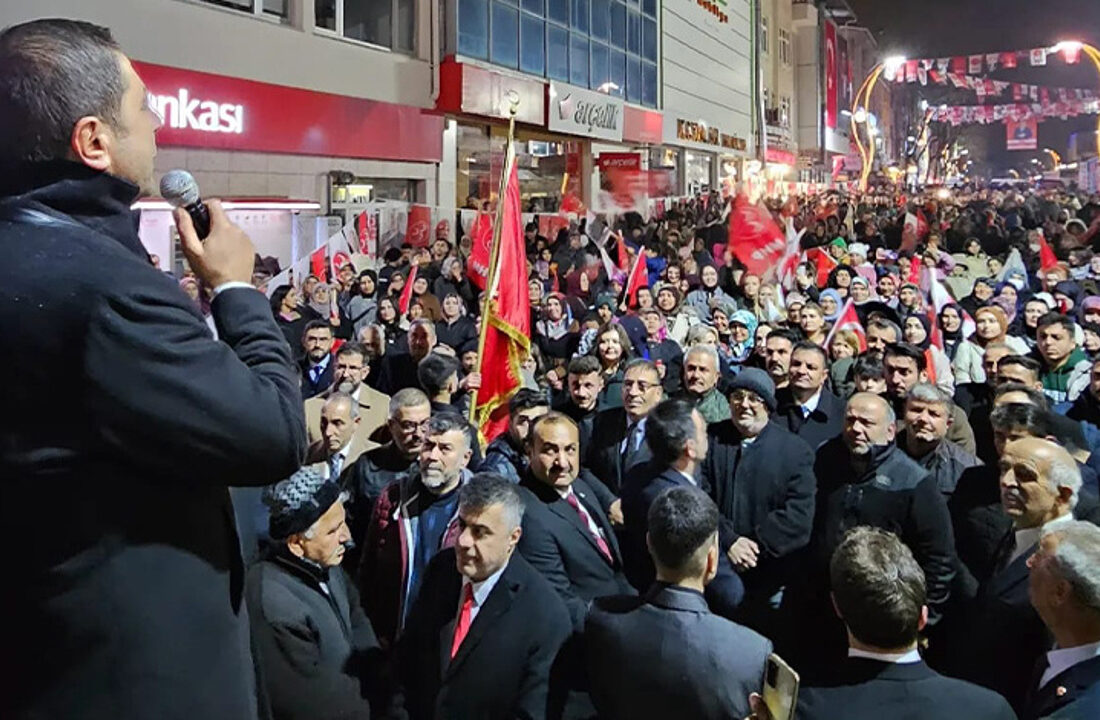 MHP Sulusaray ve Üzümören’de gövde gösterisi yaptı