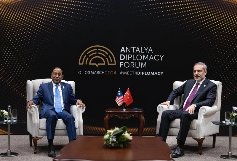 Bakan Fidan’dan Antalya Diplomasi Forumu’nda diplomasi trafiği