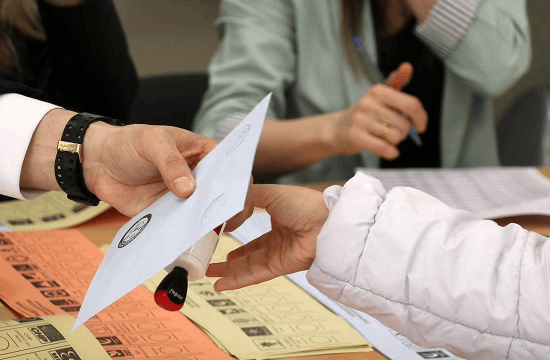 Türkiye genelinde 3 partinin oyu arttı, 4 partinin oyu düştü