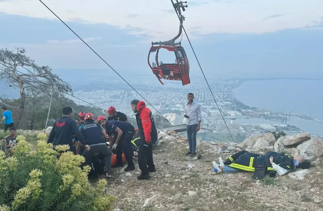 Antalya’da teleferikte mahsur kalanların tamamı kurtarıldı