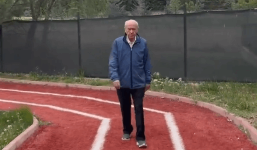 Yoğun mesaiye Ferdi Tayfur’lu spor molası