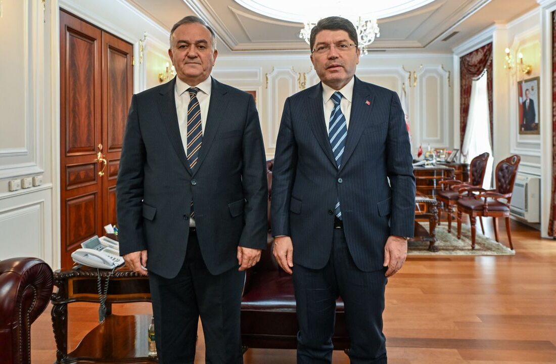MHP Grup Başkanvekili Akçay’dan Bakan Yılmaz Tunç’a ziyaret!