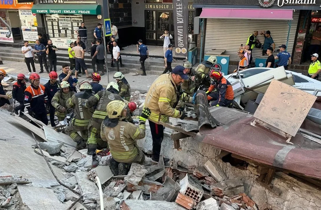 Çöken bina ile ilgili soruşturma başlatıldı