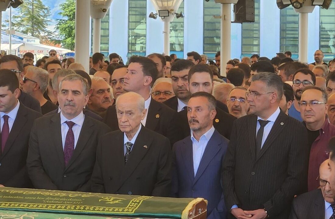MHP Lideri Bahçeli, Dr. İbrahim Doğan’ın cenaze namazına katıldı