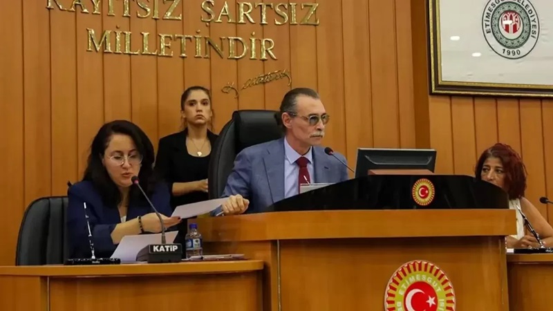 “Behzat Ç.” için ‘işçi kıyımı’ iddiası: “Kod 42 ile kovulduk”