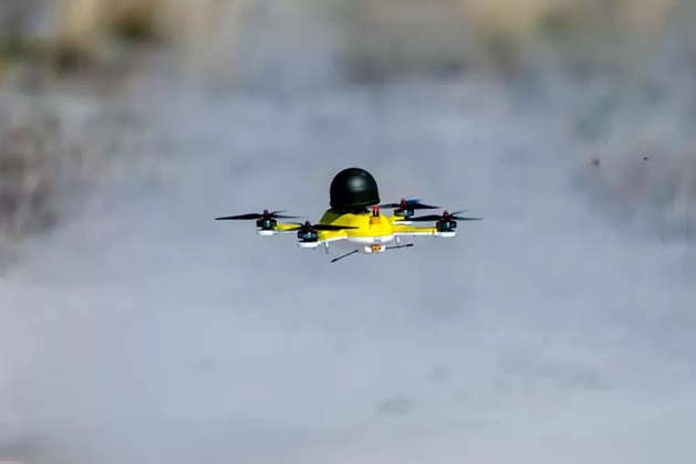 Türkiye’nin yeni kamikaze dronu AZAT göreve hazır