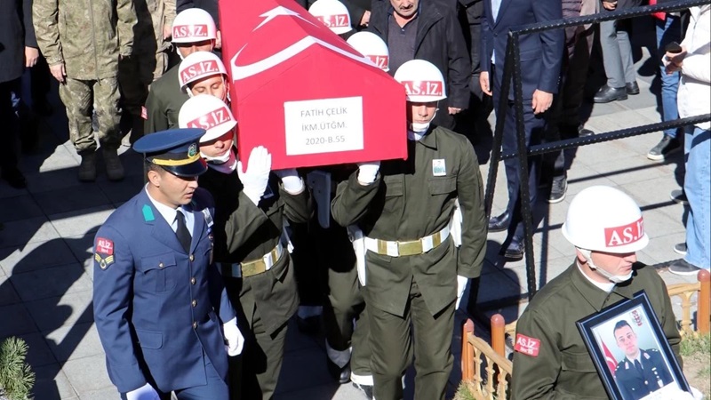 Beyin kanaması geçiren şehit üsteğmene Erzurum’da veda