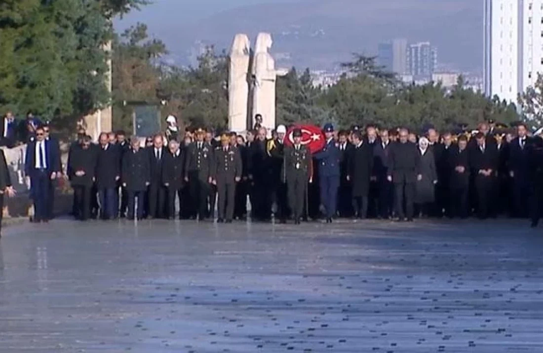 Cumhurbaşkanı Erdoğan ve devlet erkanı Ata’nın huzurunda