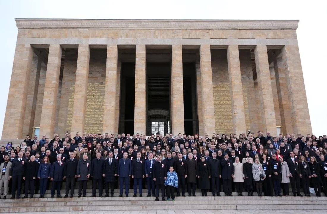 Bakan Tekin Anıtkabir’i ziyaret etti: Türkiye Cumhuriyeti’nin yarınları için çalışacağız