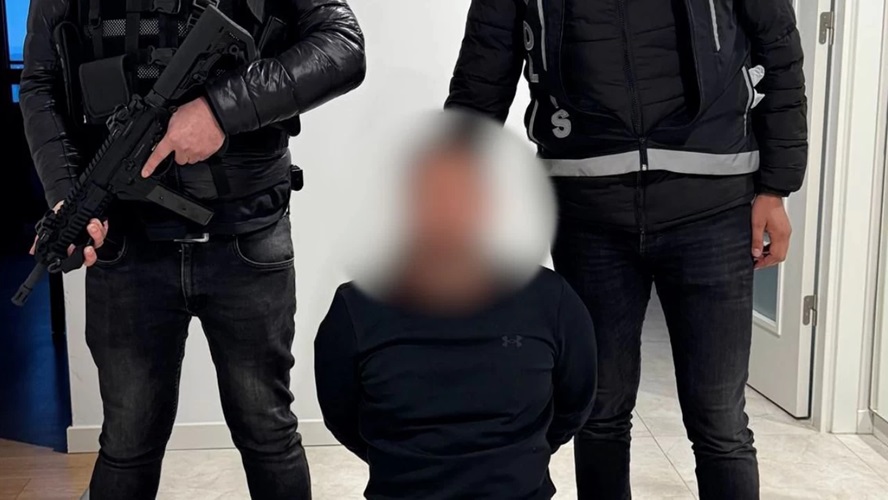 Kırmızı ve ulusal seviyede aranan 11 kişi Türkiye’ye iade edildi