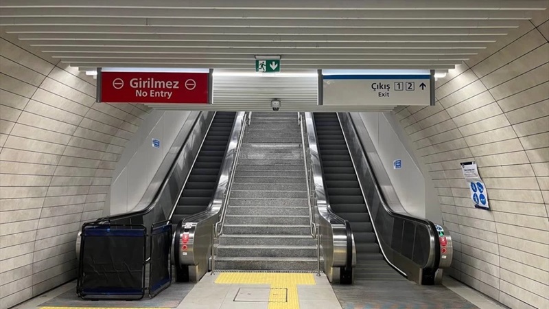 Yine İstanbul, yine yürümeyen merdiven!