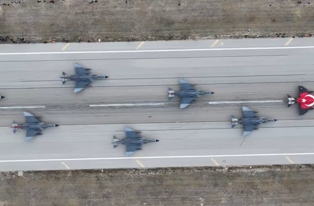 F-4E/2020 savaş uçaklarının 50. yılında unutulmaz gösteri