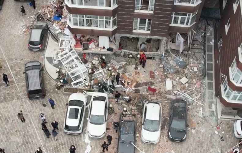 Beylikdüzü’nde doğal gaz patlaması: Ölü ve yaralılar var