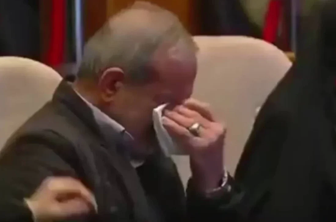 İran Cumhurbaşkanı Pezeşkiyan gözyaşlarına boğuldu