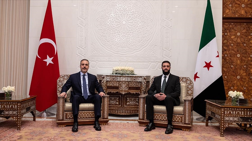 Bakan Fidan, Suriye’de Ahmed Şara ile bir araya geldi
