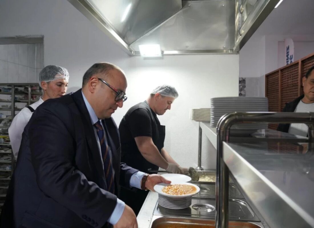 MHP’li Erdemli Belediyesi dar gelirliler için lokanta açtı