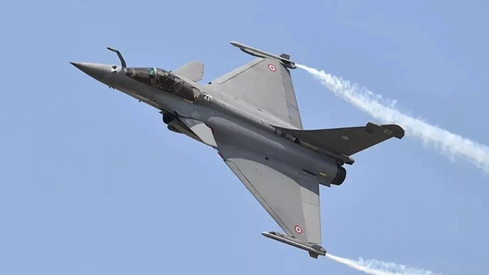 Yunanistan, Fransa’dan satın aldığı 24 Rafale savaş uçağını teslim aldı