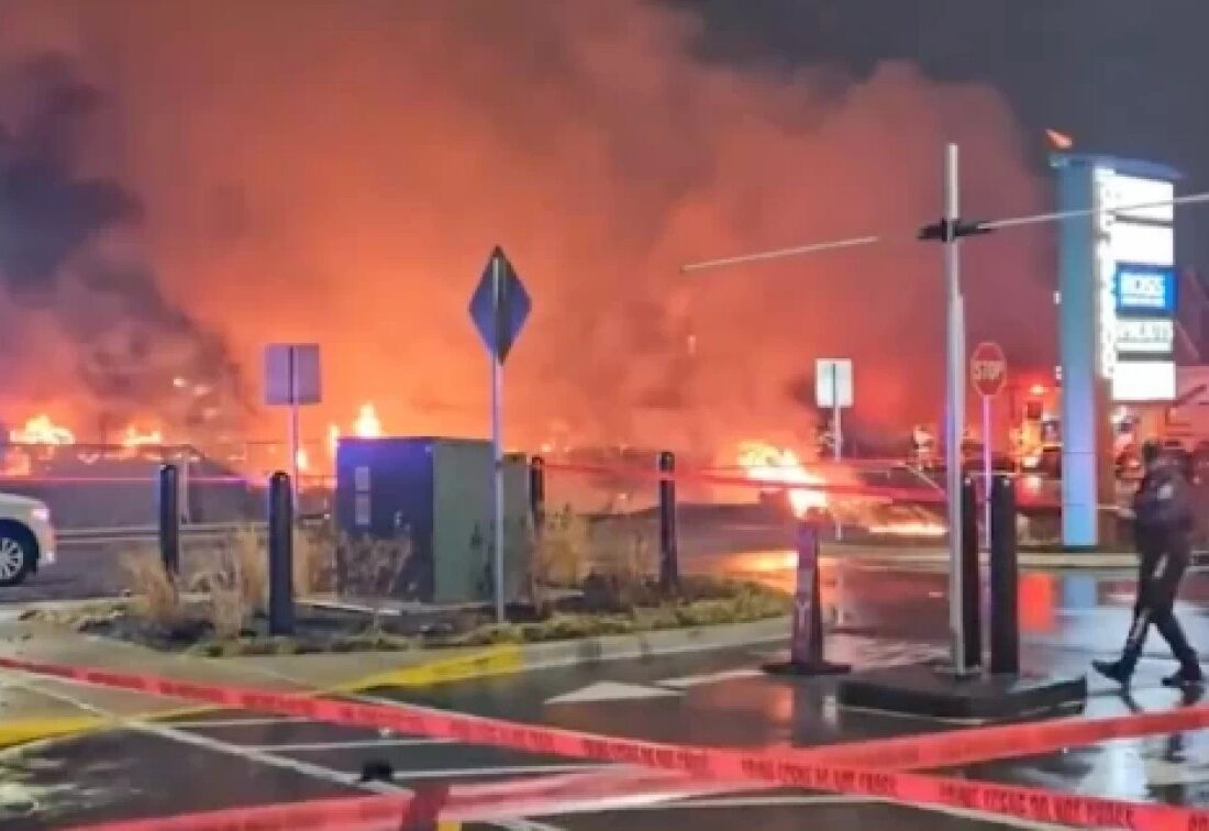 ABD’de donanmaya ait savaş uçağı San Diego Körfezi’ne düştü