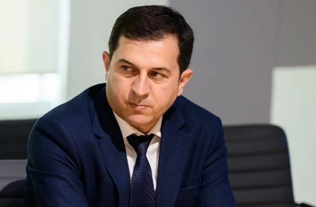 Elnur Eltürk’ten Garo Paylan’a tepki: “Türk milletinin ekmeği burnundan gelsin”