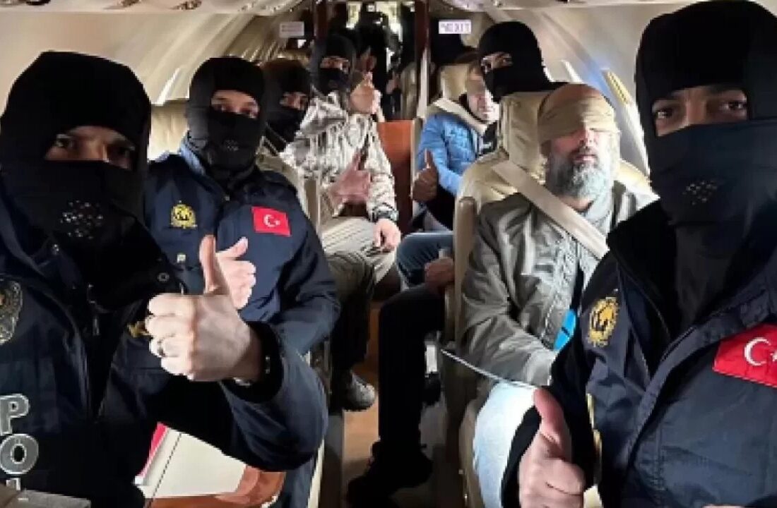 Kırmızı bültenle aranan 2 kişi Türkiye’ye getirildi