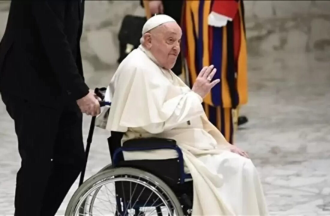 Papa Franciscus’tan yeni haber: İki kez akut solunum yetmezliği geçirdi