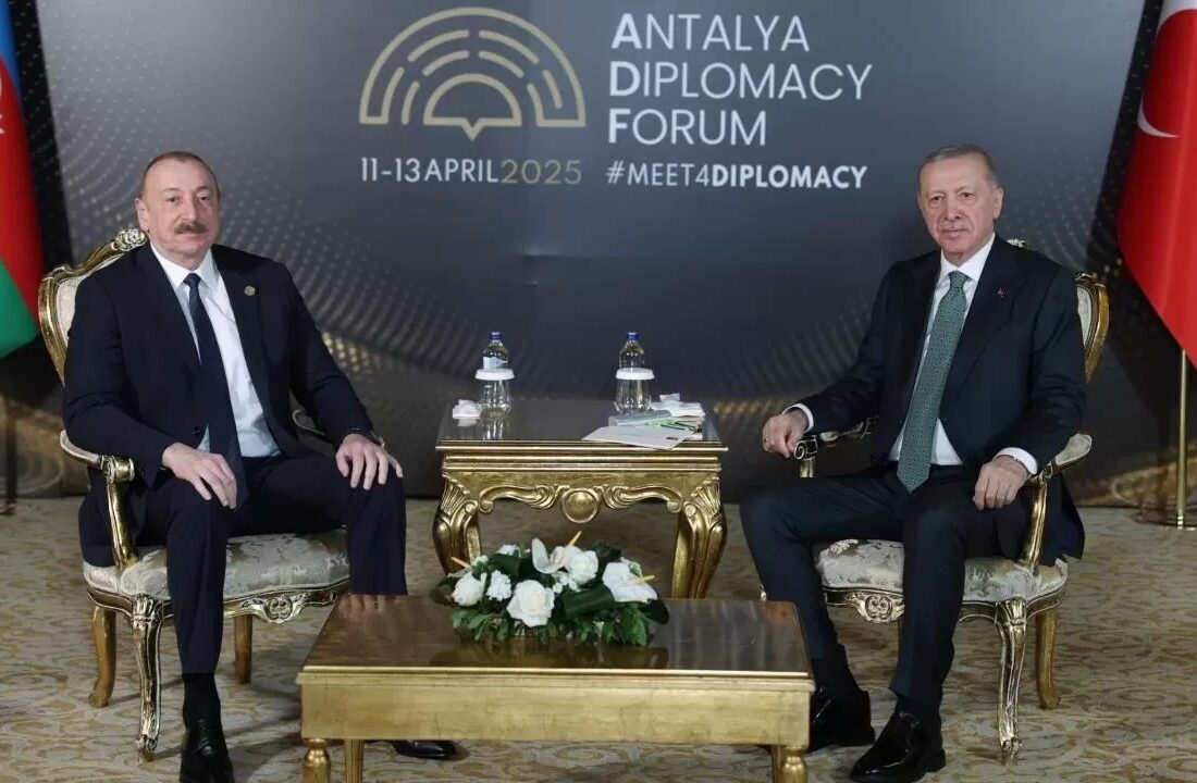 Cumhurbaşkanı Erdoğan, Antalya’da liderlerle bir araya geldi