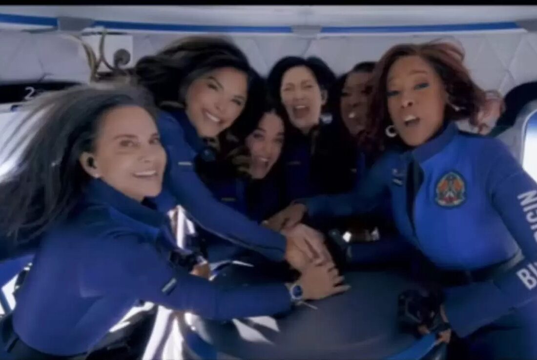 Karman Hattı Aşıldı Perry’nin uzay yolculuğu Kadın Astronot Ekibi Dikkat Çekti