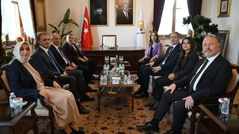 DEM Parti heyeti, AK Parti’yi ziyaret etti
