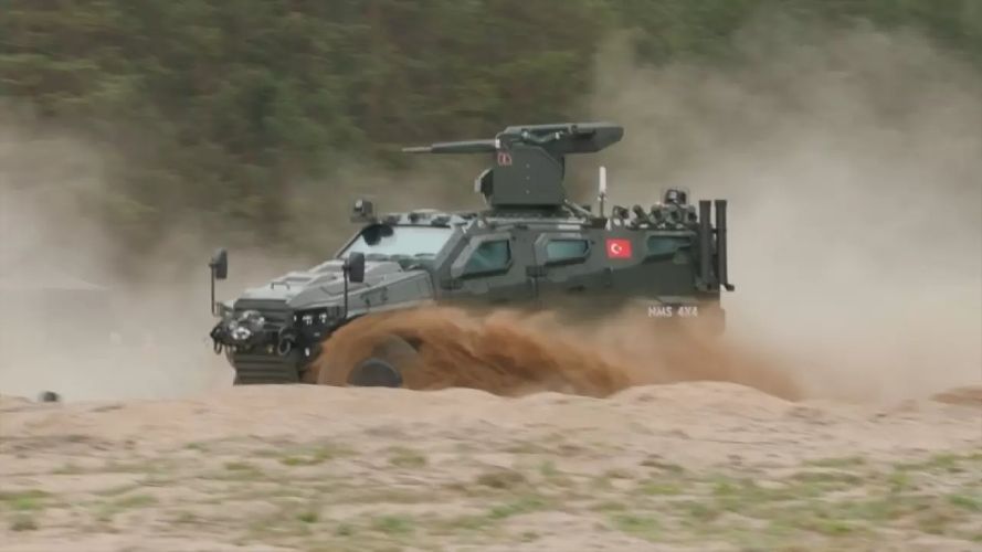 Türk zırhlısı kendine hayran bıraktırdı