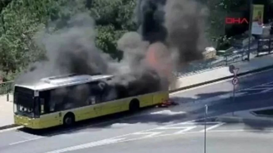 Bir İETT Otobüsü Daha Yandı!