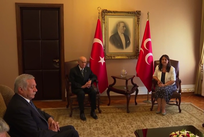 MHP lideri Bahçeli ve DEM görüşmesi sona erdi! Lider Bahçeli görüşmeye dair açıklama yapmadı