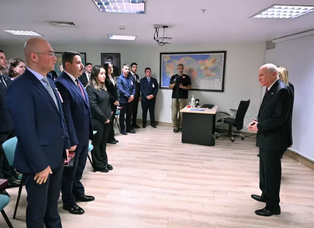 MHP Lideri Bahçeli, Siyaset ve Liderlik Okulu’nun açılışını gerçekleştirdi Salı gününü işaret etti