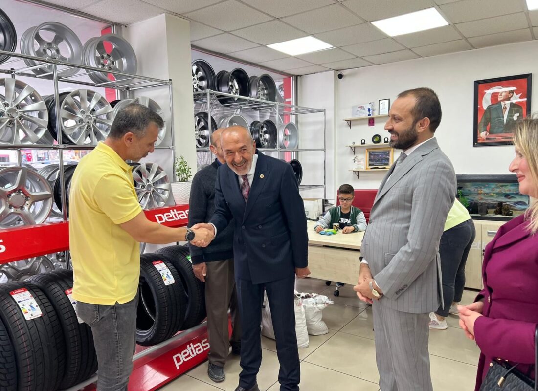 MHP’li Yaşar Yıldırım “Hayırlı Günler Komşum” ziyaretlerini sürdürdü: “Aklımız Türkiye, sevdamız Türkiye”