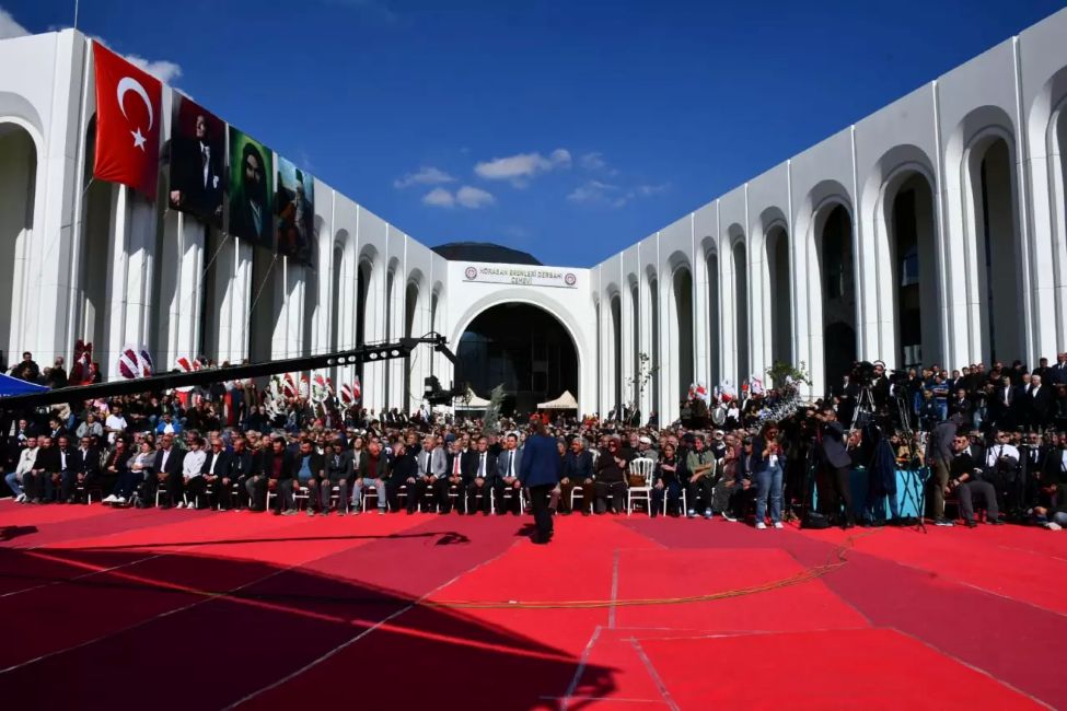 Türkiye’nin en büyük cemevi “Hacıbektaş Horasan Erenleri Dergâhı Cemevi Külliyesi” açıldı
