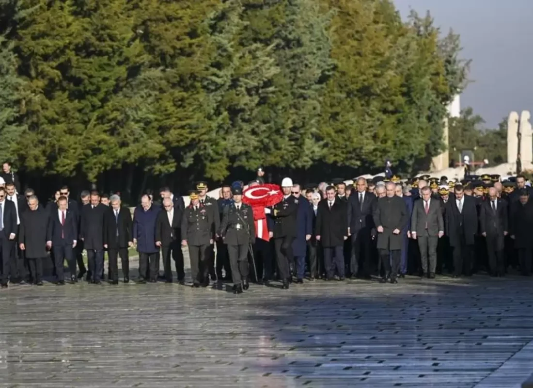 Cumhurbaşkanı Erdoğan ve devlet erkanı Ata’nın huzurunda