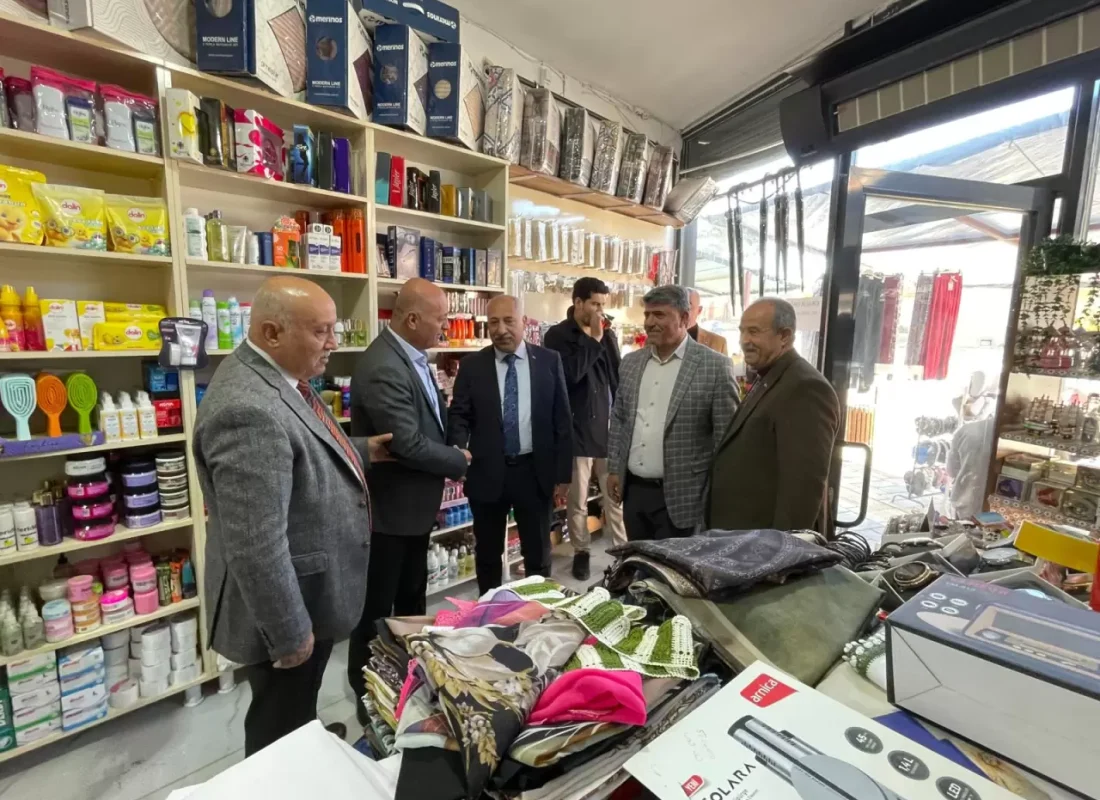 MHP Van İl Teşkilatı Gevaş’ta esnafla buluştu: “Derdiniz derdimizdir”