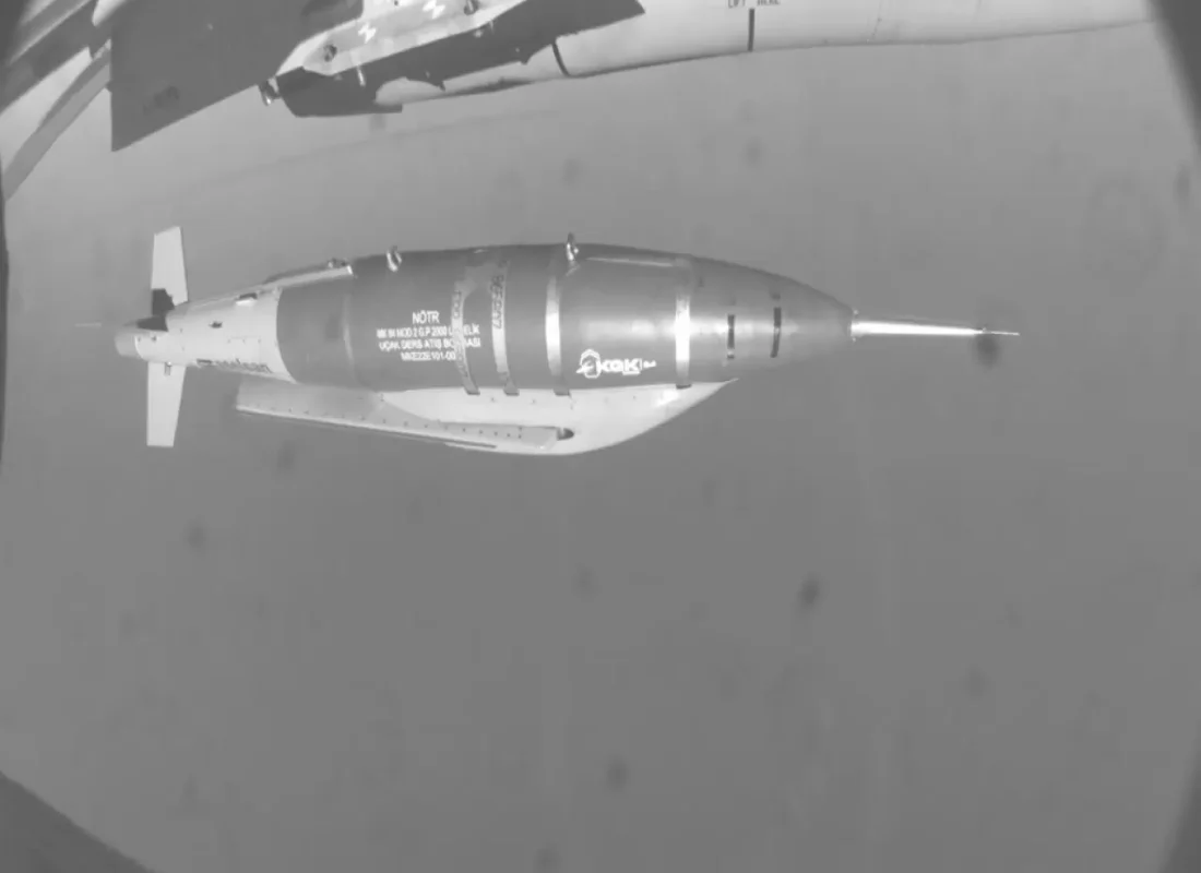 F-16’dan atılan ASELSAN KGK-84 Kanatlı Güdüm Kiti hedefi tam isabetle vurdu