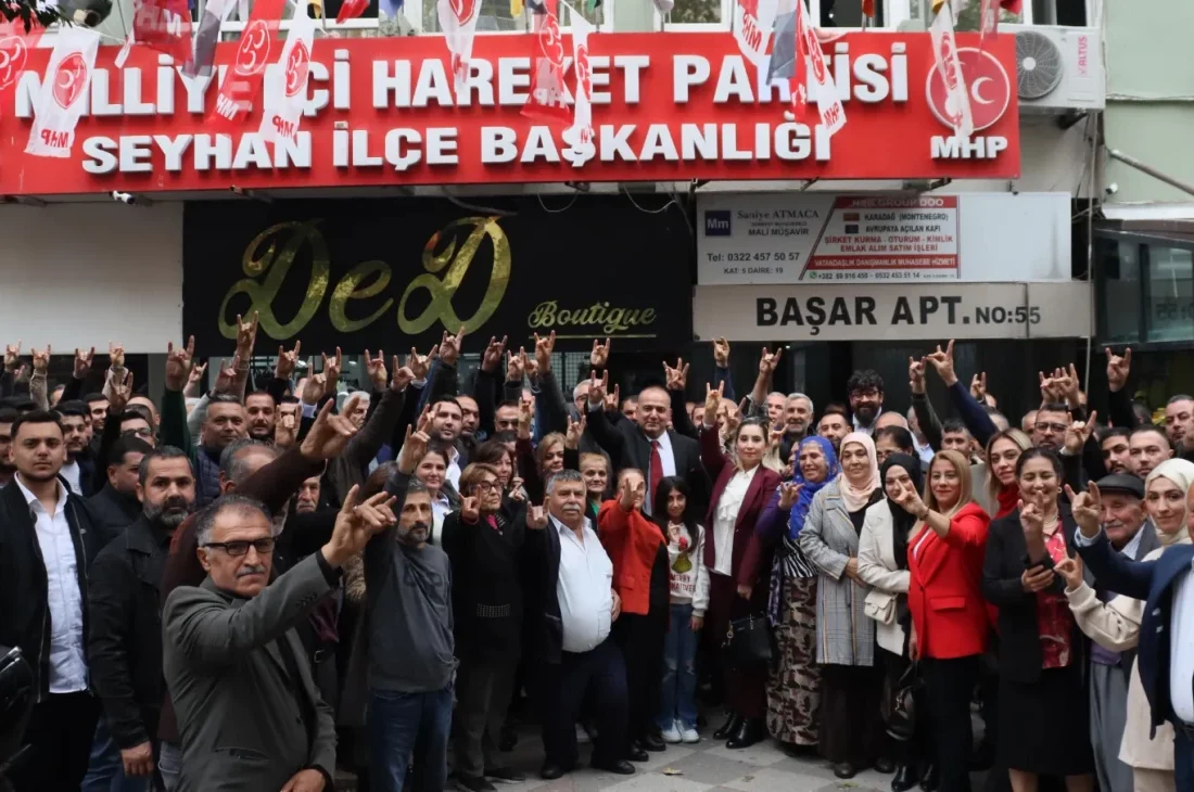 MHP Lideri Devlet Bahçeli’nin dik duruşu MHP’ye yoğun katılım getirdi