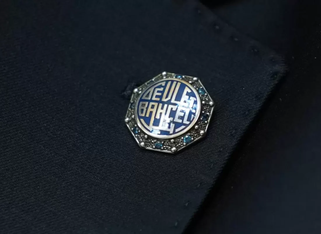 MHP Lideri Devlet Bahçeli’den sembolik detaylar: Yüzük ve rozet dikkat çekti