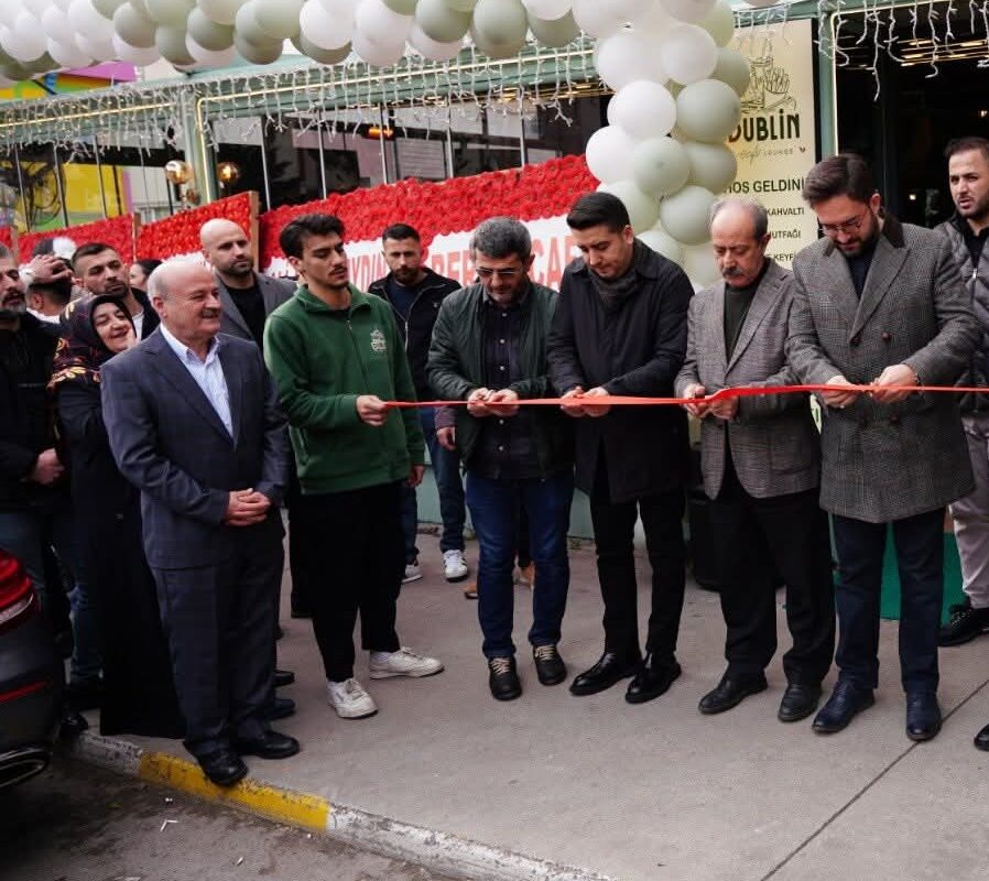 MHP Maltepe ilçe başkanı Aykut Doğan Kafe’nin Açılışını yaptı