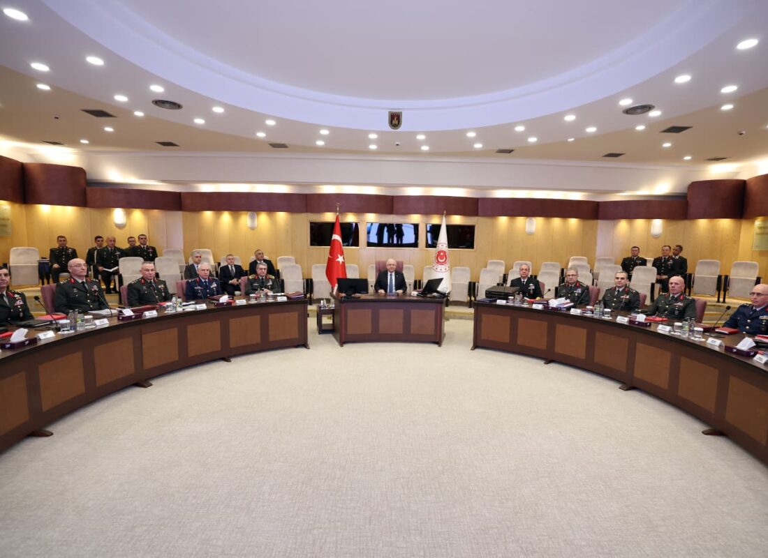 Milli Savunma Bakanlığında kritik zirve: Kara Kuvvetleri Yıllık Değerlendirme Toplantısı yapıldı