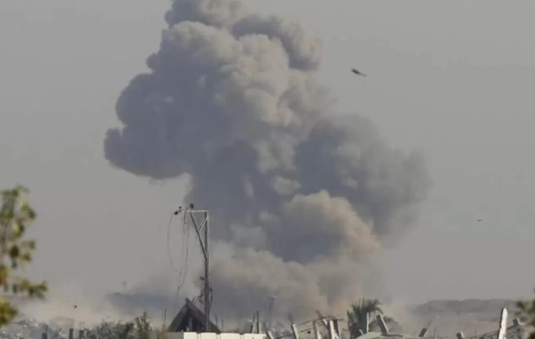 İsrail ordusu Gazze’de İHA’larla çadırları bombaladı!