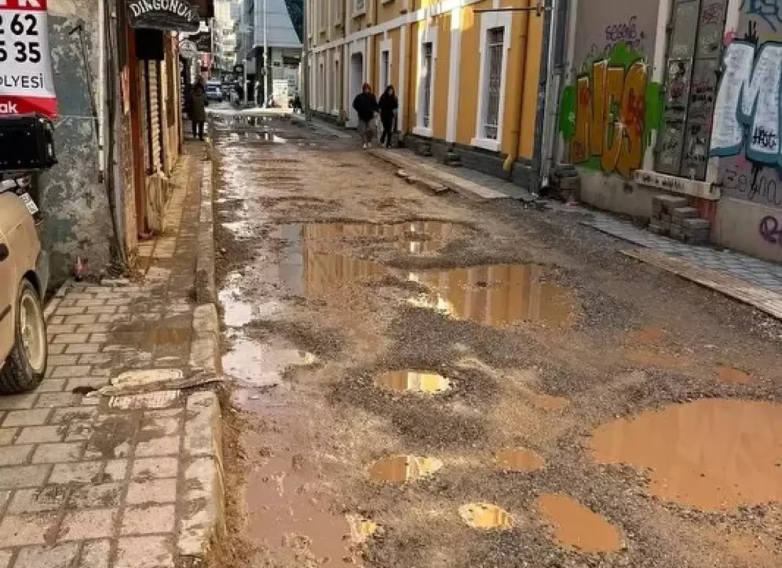 CHP’nin yerel yönetim yaklaşımı İzmir’in ihtiyaçlarına cevap vermiyor