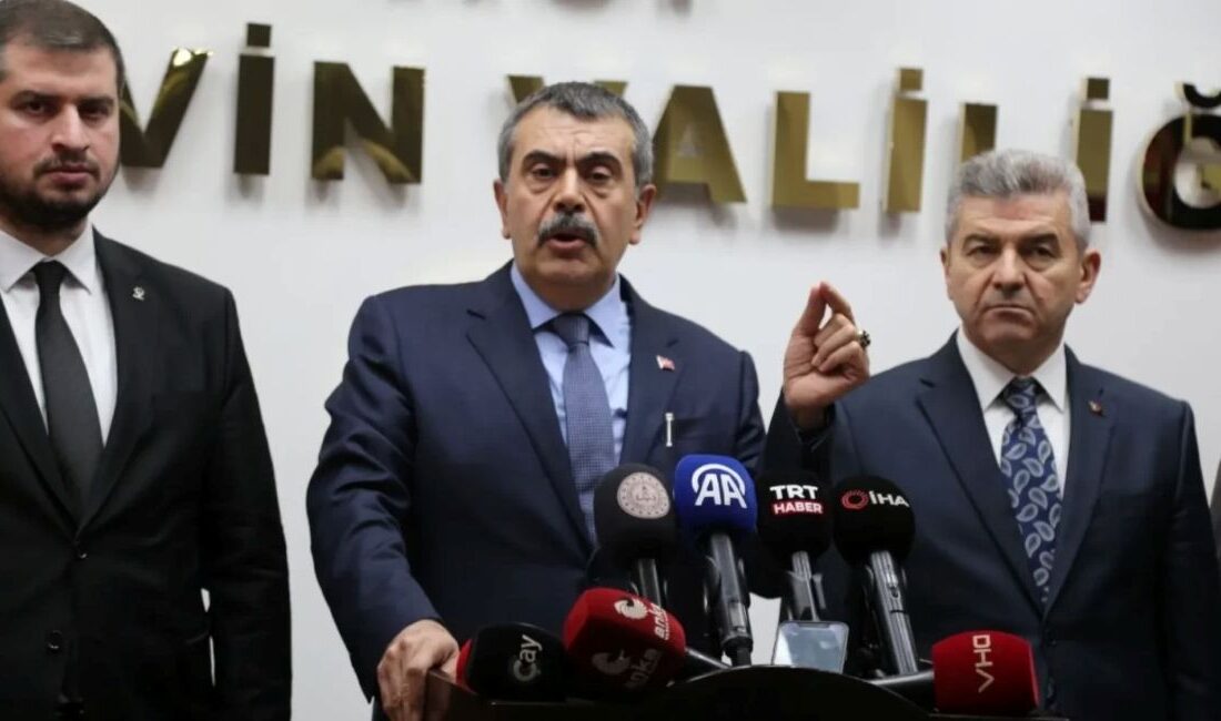 Bakan Tekin Net Konuştu: Özgür Özel kadar midesi geniş bir insan değilim