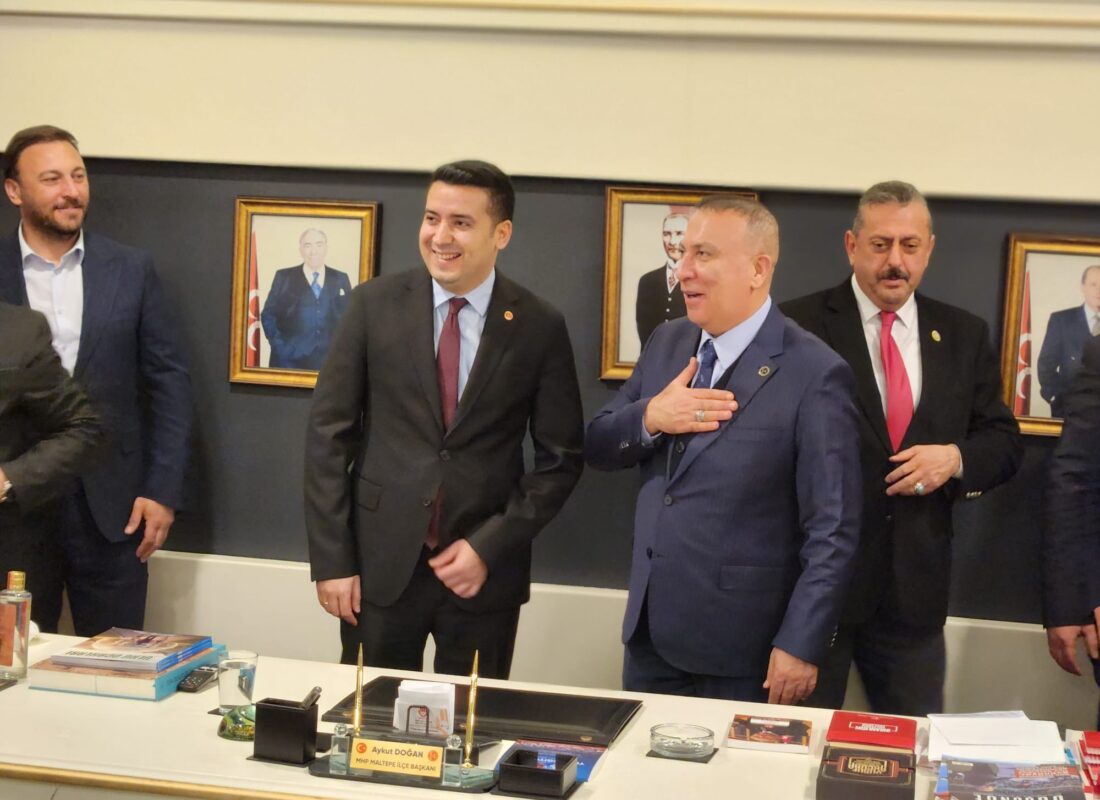 MHP Millet Vekili İzzet Ulvi Yönter MHP Maltepe İlçe Başkanlığını Ziyaret etti
