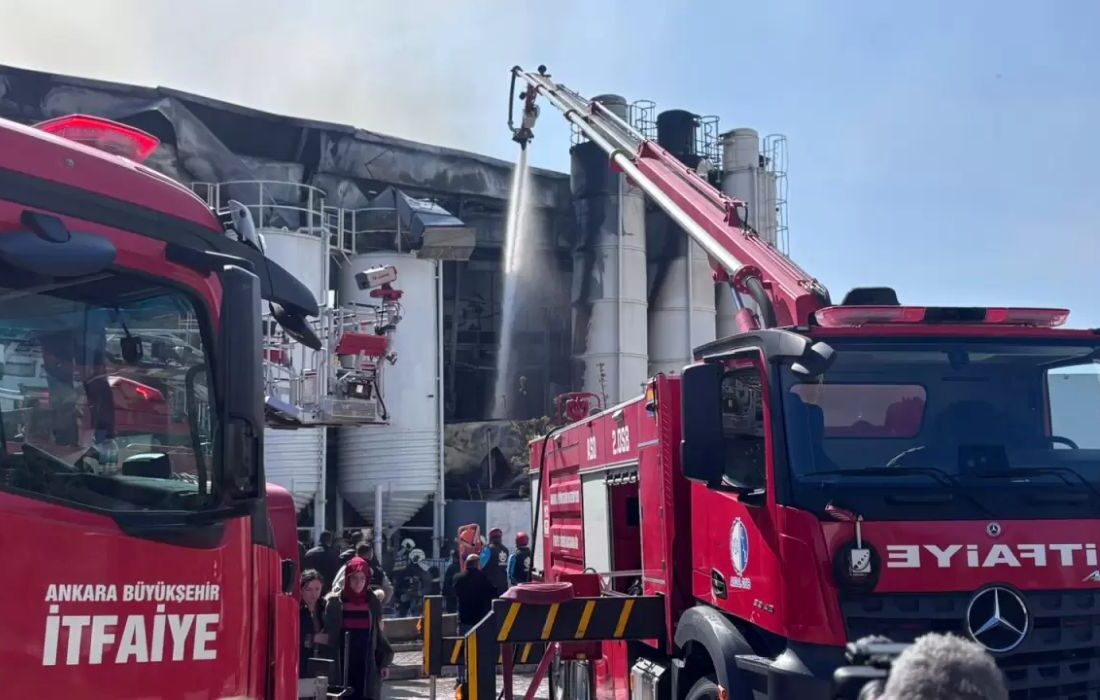 Ankara’da Boya Fabrikasında Yangın ve Patlamalar