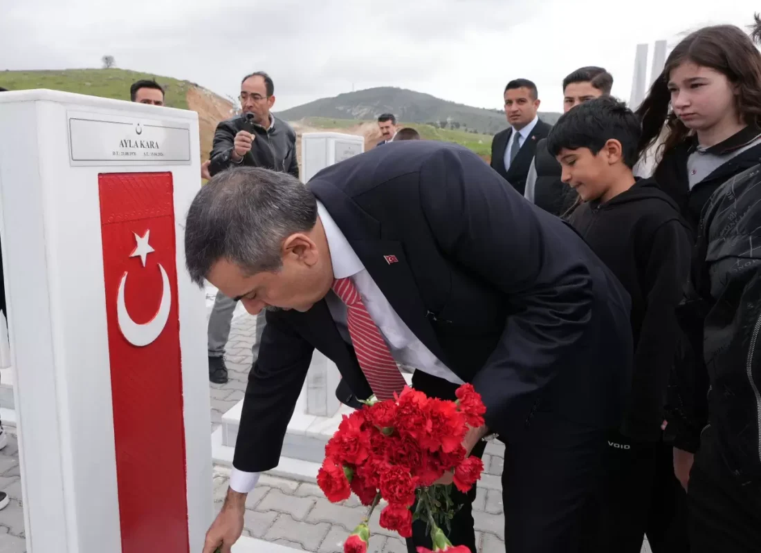 Bakan Tekin şehitlikten ilan etti: “Bu provokasyonun hesabı sorulacak”