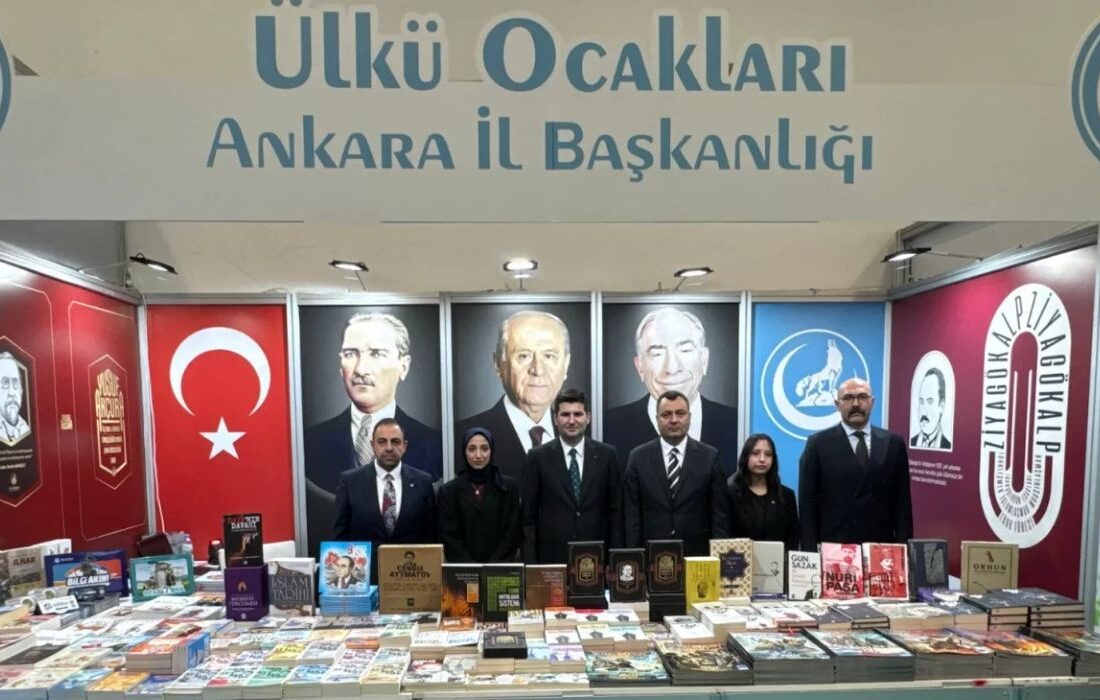 Ülkü Ocakları Genel Başkanı Ahmet Yiğit Yıldırım Ankara Kitap Fuarı’nda